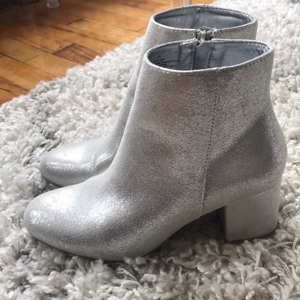 Metallic booties - Picture 2 of 4